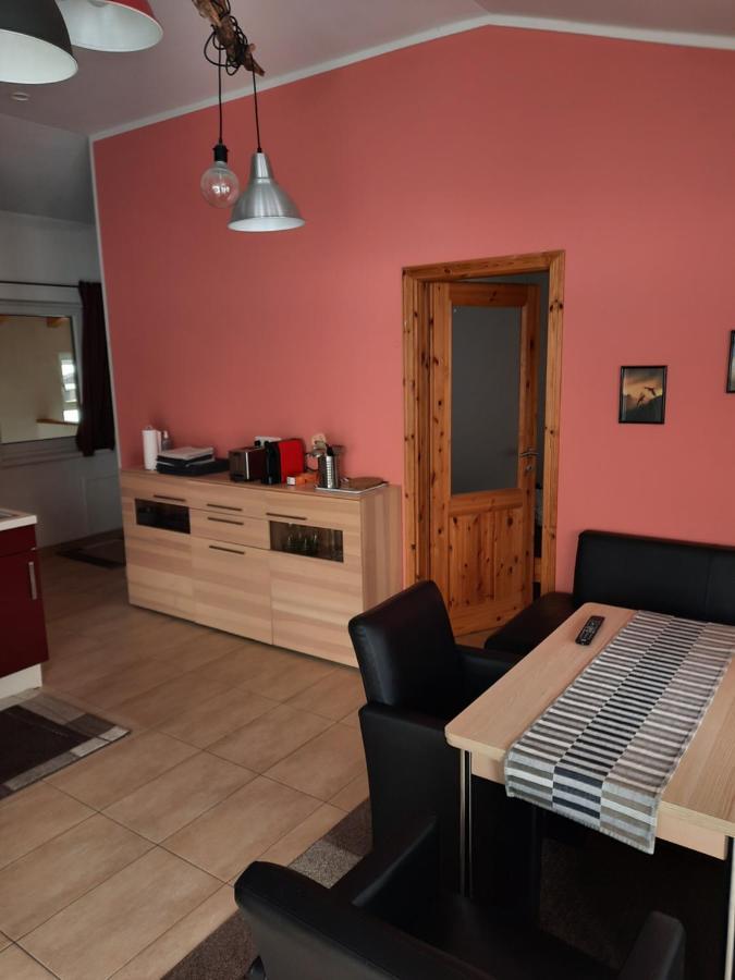 Apartments Am Burggraben 洛伊塔施 外观 照片