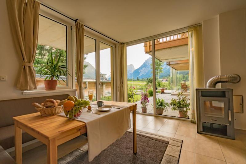Apartments Am Burggraben 洛伊塔施 外观 照片