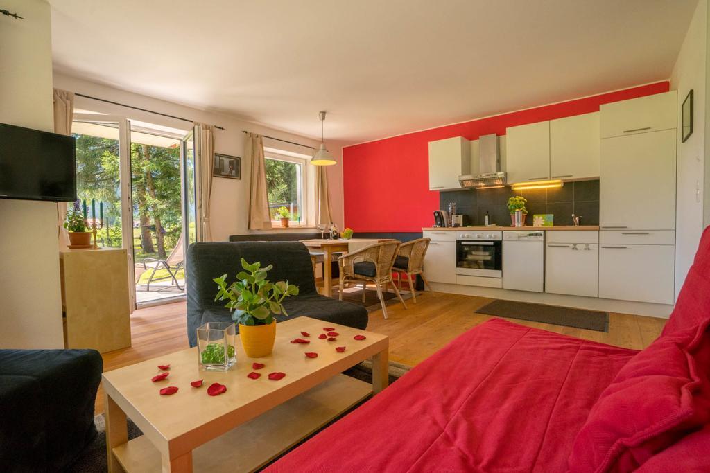 Apartments Am Burggraben 洛伊塔施 外观 照片