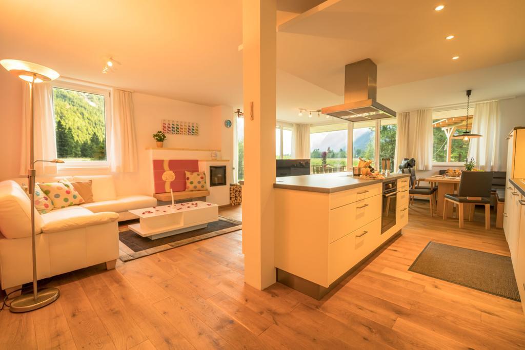 Apartments Am Burggraben 洛伊塔施 外观 照片
